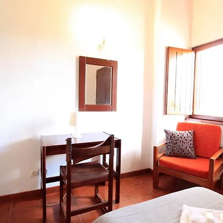 Traditional With Pool By Homing Вилла *