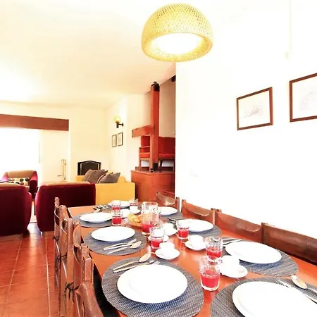 Traditional With Pool By Homing Вилла