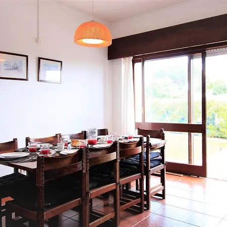 Traditional With Pool By Homing Villa *